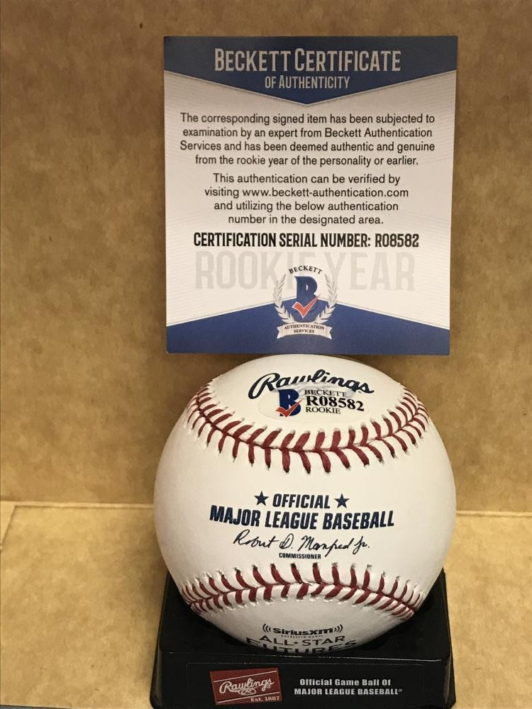 COREY RAY BREWERS  SIGNED 2017 FUTURES BASEBALL BECKETT R08582
