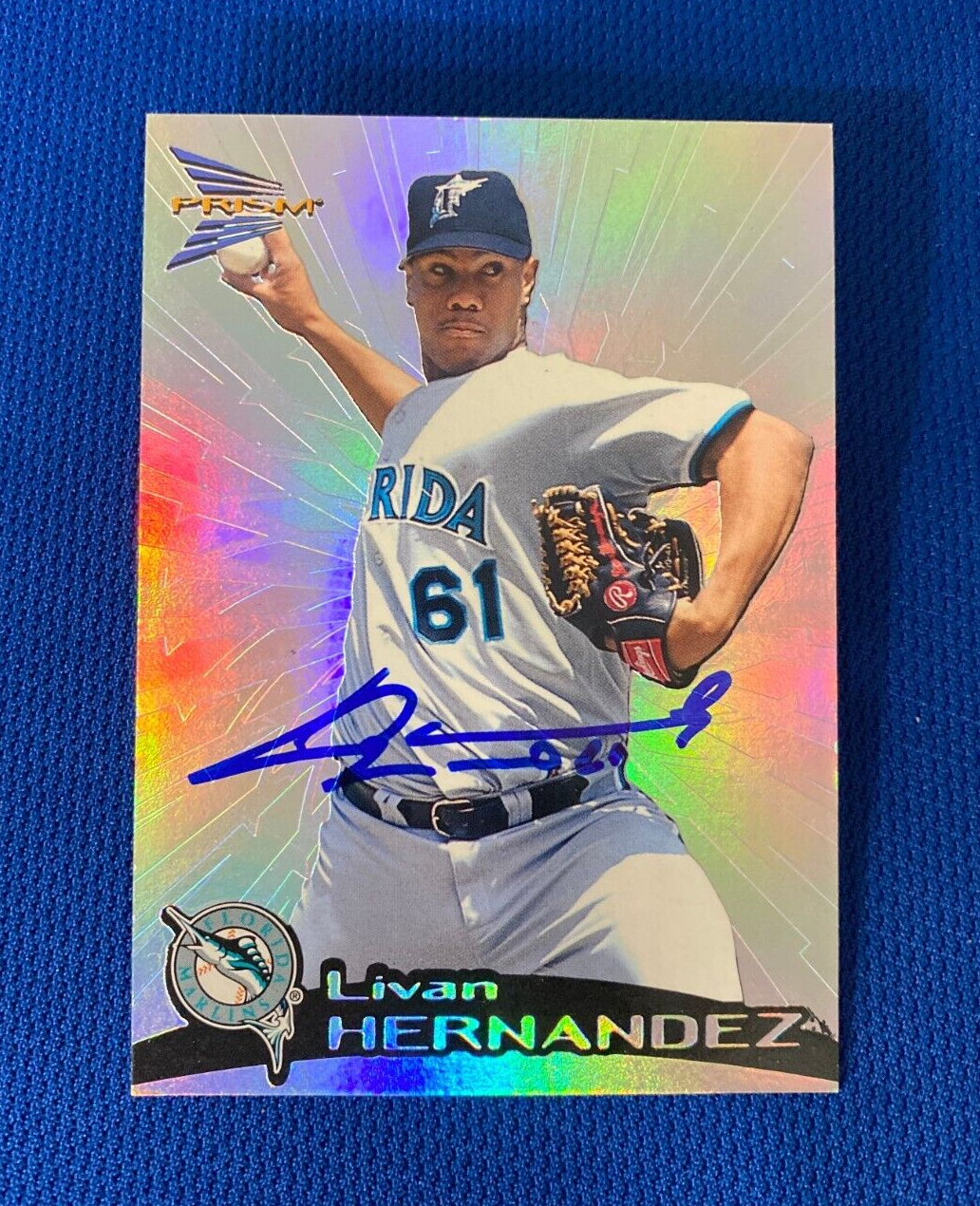 1999 PACIFIC PRISM LIVAN HERNANDEZ FL MARLINS AUTOGRAPH SIGNED CARD #62 W/COA **