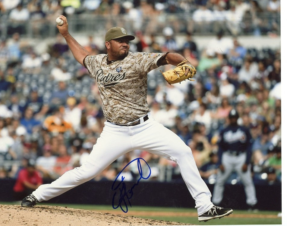 JOAQUIN  BEMOIT  SAN DIEGO  PADRES   SIGNED AUTOGRAPHED  8X10   PHOTO  ACTION 