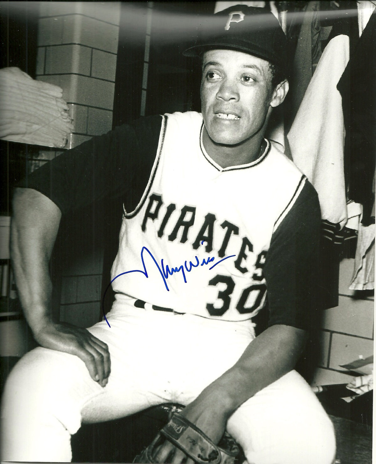 MAURY WILLS PITTSBURGH PIRATES SIGNED AUTO 8x10 PHOTO W/COA DUGOUT