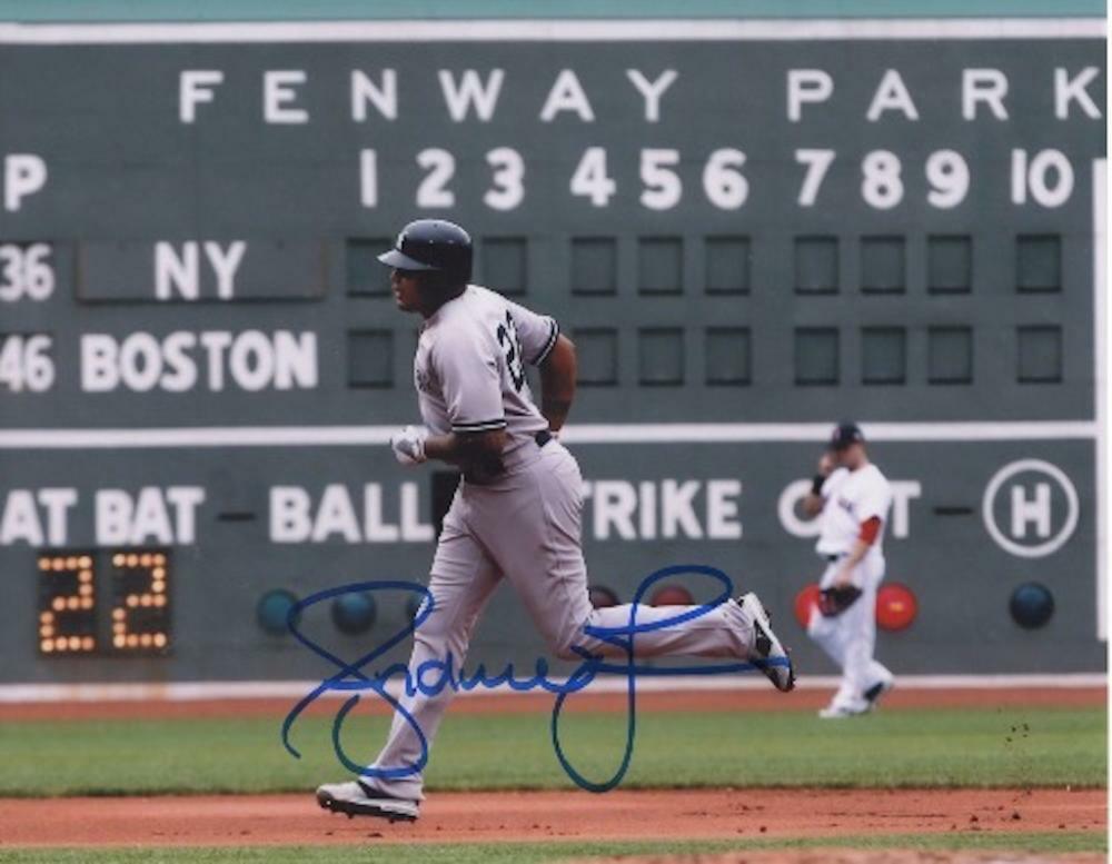 ANDRUW JONES NEW YORK YANKEES  SIGNED  AUTOGRAPHED 8X10 PHOTO W/ COA