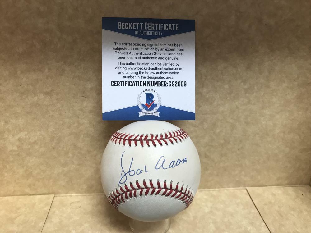 HANK AARON MILWAUKEE BRAVES VINTAGE SIGNED N.L. BASEBALL BECKETT G92009
