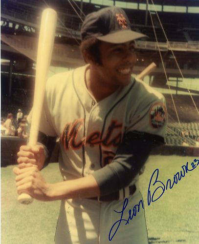 LEON  BROWN       NEW YORK METS   SIGNED 8X10   PHOTO