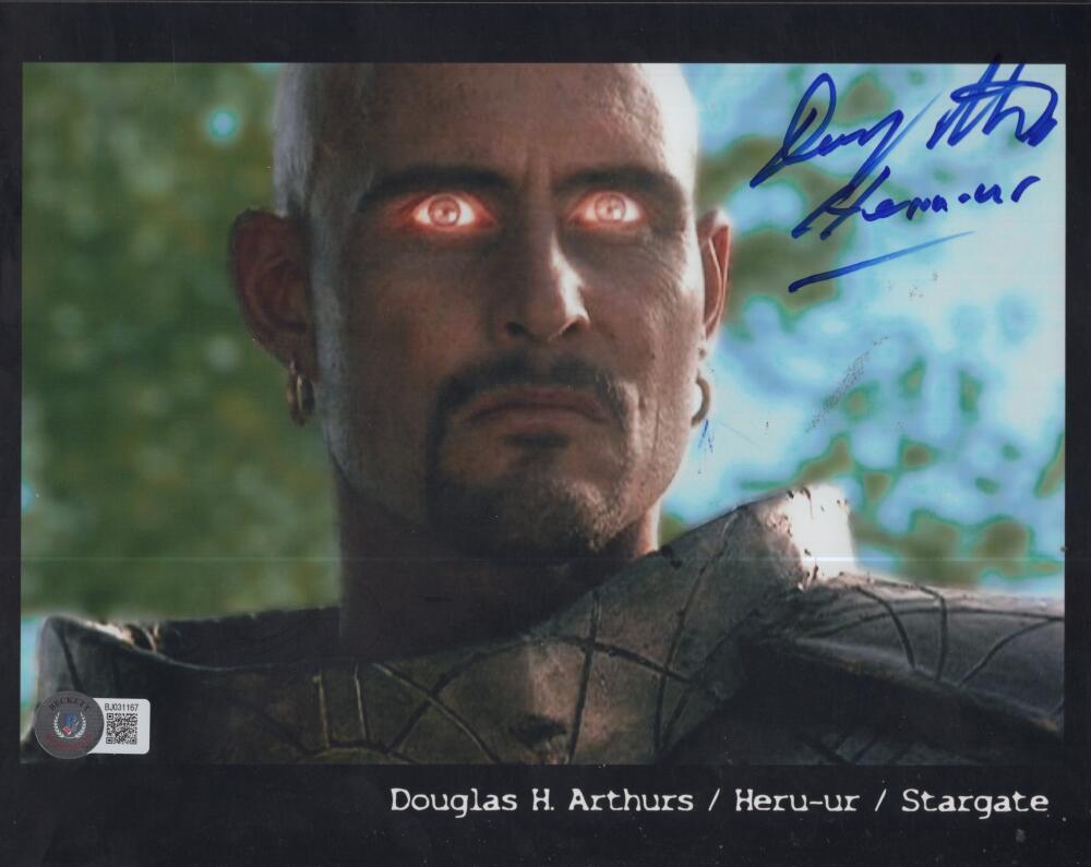 DOUGLAS H. ARTHURS HERU-UR STARGATE SIGNED 8X10 PHOTO BECKETT BJ031167