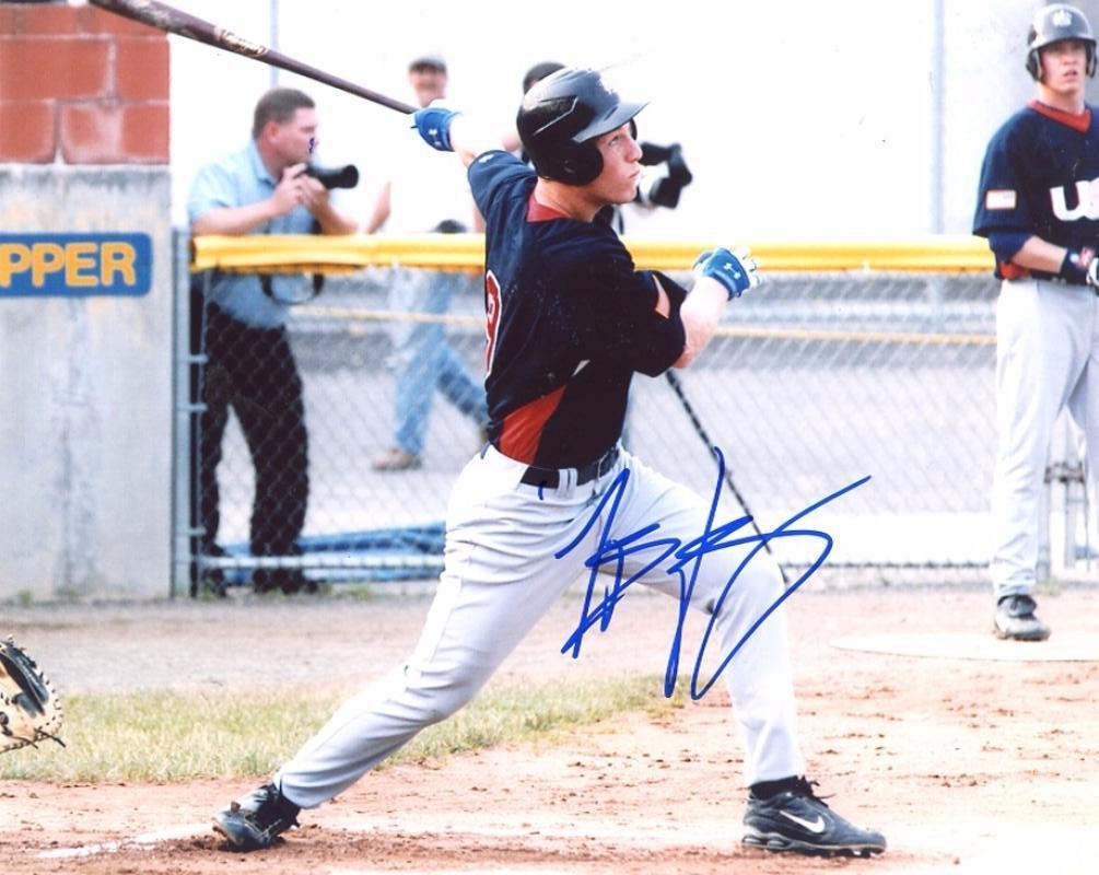 TODD FRAZIER ACTION  CHICAGO WHITE SOX SIGNED 8X10 PHOTO