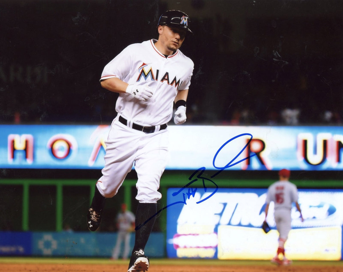 JEFF BAKER     MIAMI  MARLINS   AUTOGRAPHED HORIZONTAL   SIGNED  8X10   PHOTO