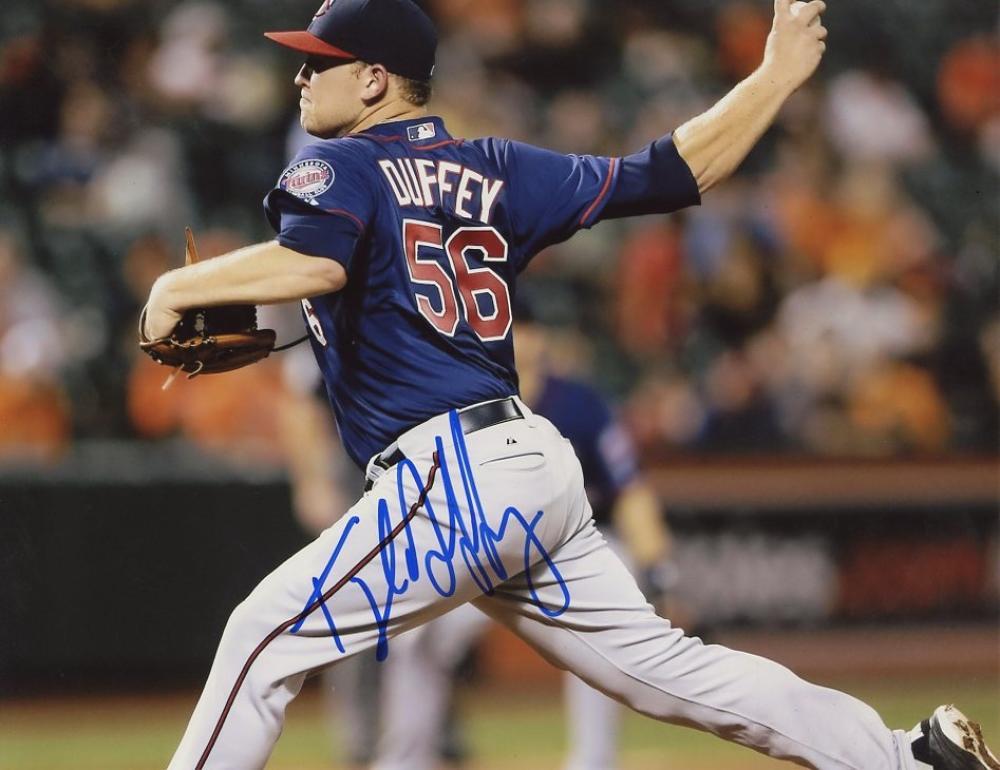 TYLER DUFFEY MINNESOTA TWINS SIGNED 8X10 W/COA 