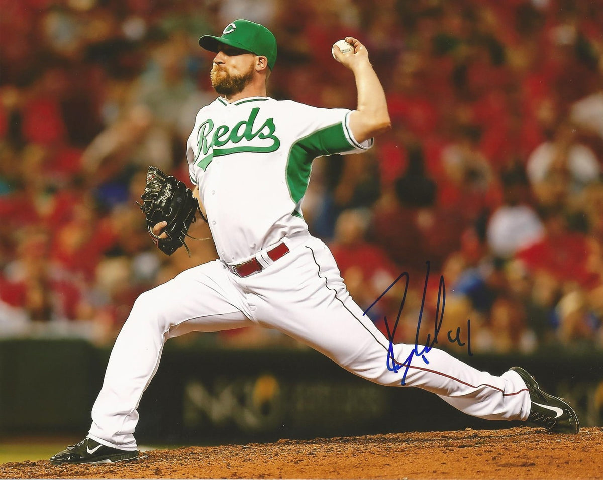 RYAN DENNICK CINCINNATI REDS AUTOGRAPHED SIGNED 8X10 PHOTO W/COA