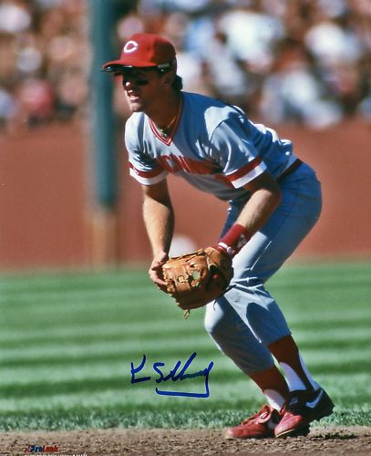 KURT STILLWELL  CINCNATTI  REDS   SIGNED 8X10 PHOTO