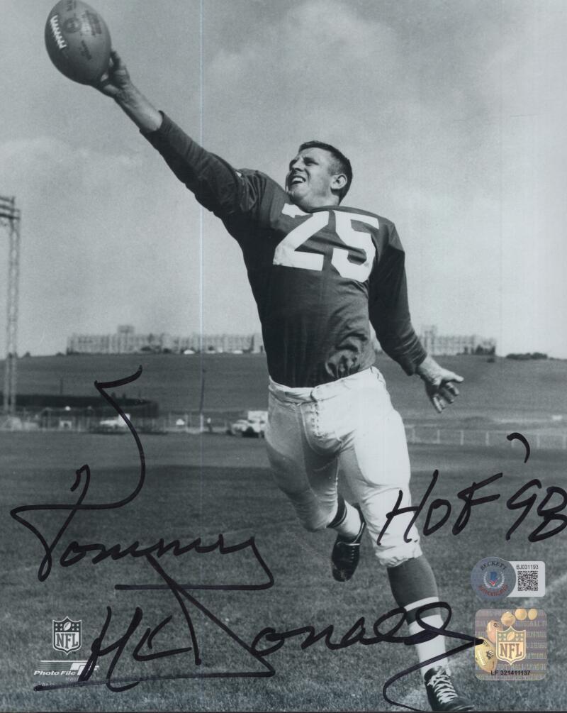 TOMMY MCDONALD EAGLES HOF 98 SIGNED AUTOGRAPHED 8X10 PHOTO BECKETT BJ031193