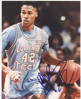 P.J. BROWN LOUISANA TECH BULLSDOGS SIGNED 8X10 PHOTO