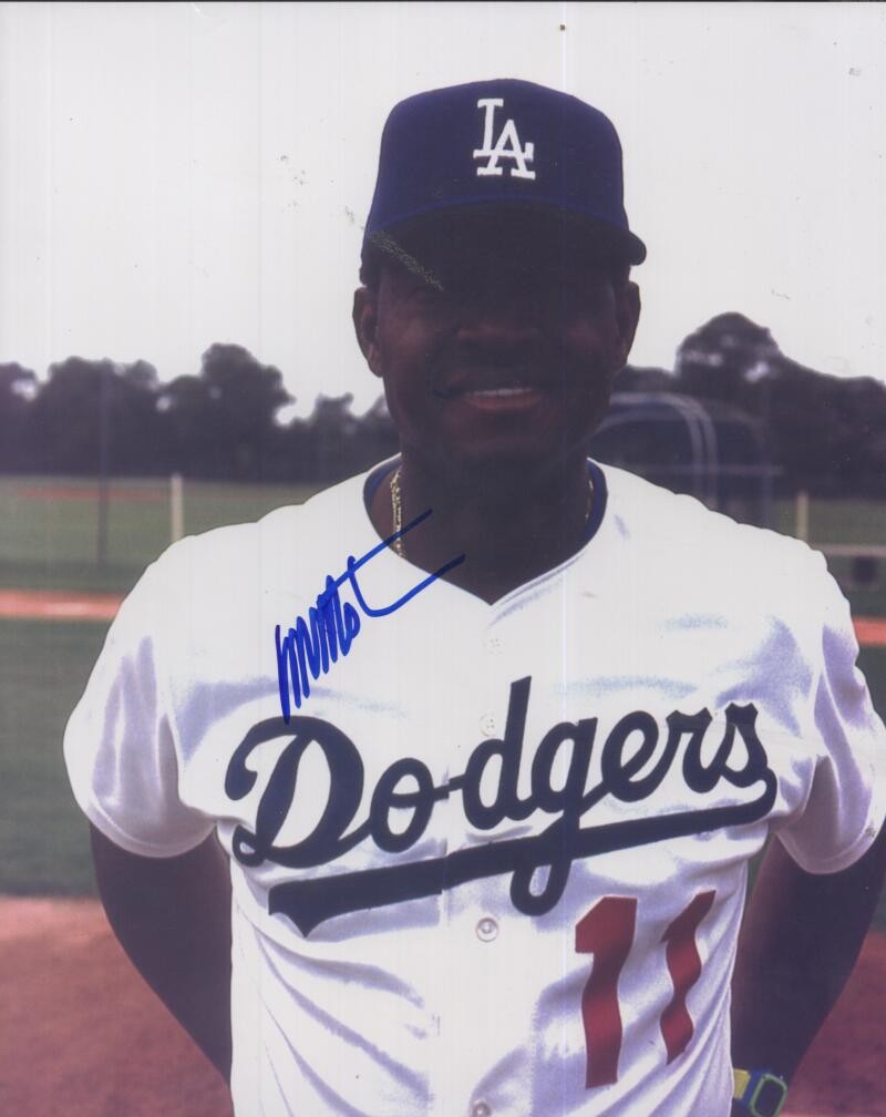 MANNY MOTA DODGERS SIGNED AUTOGRAPHED 8X10 PHOTO W/ COA