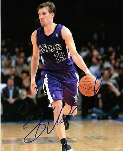 BENO UDRIH  SACRAMENTO KINGS    SIGNED 8X10