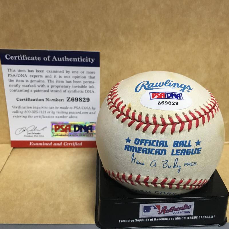 PHIL RIZZUTO HOF 94 YANKEES A.L. SIGNED BASEBALL PSA Z69829