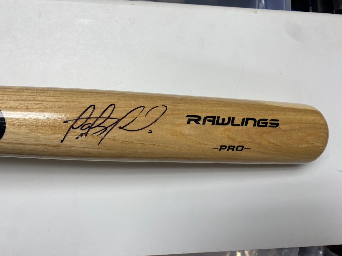 FERNANDO TATIS JR SAN DIEGO PADRES SIGNED AUTO BLONDE RAWLINGS BAT USA HOLO A