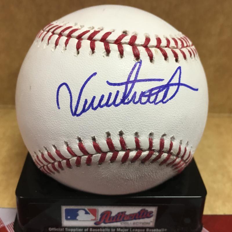 VICTOR ARANO ATLANTA BRAVES M.L. SIGNED BASEBALL W/COA