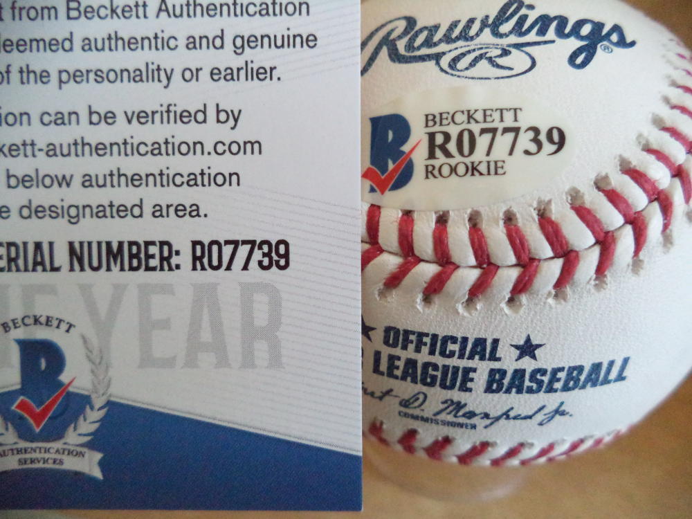 FERNANDO ROMERO MINNESOTA TWINS ROOKIE YEAR SIGNED ML BASEBALL BECKETT R07739