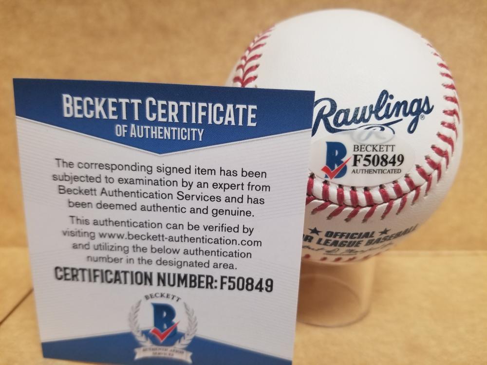 LIVAN HERNANDEZ MVP 1997 WS MARLINS SIGNED AUTOGRAPH BASEBALL BECKETT F50849
