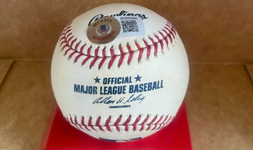 CARLOS DELGADO METS/BLUE JAYS  SIGNED AUTOGRAPHED M.L. BASEBALL BECKETT AUTH