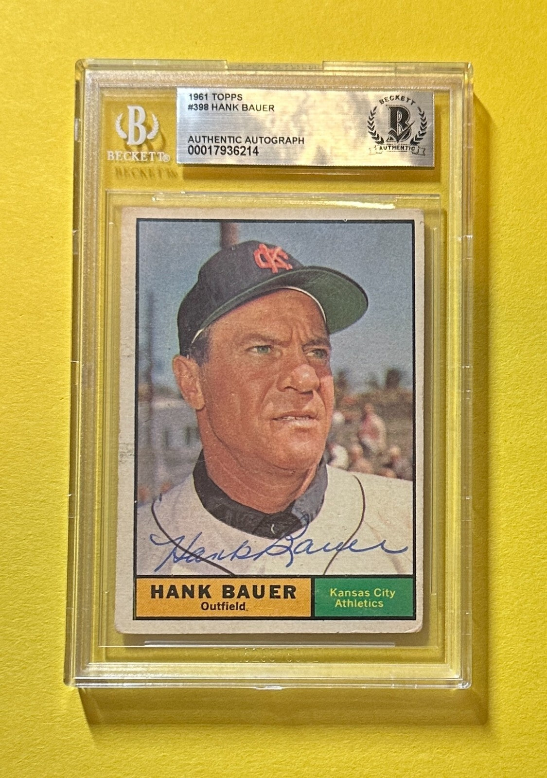 1961 TOPPS HANK BAUER #398 BECKETT AUTHENTIC SIGNED AUTOGRAPHED CARD ATHLETICS