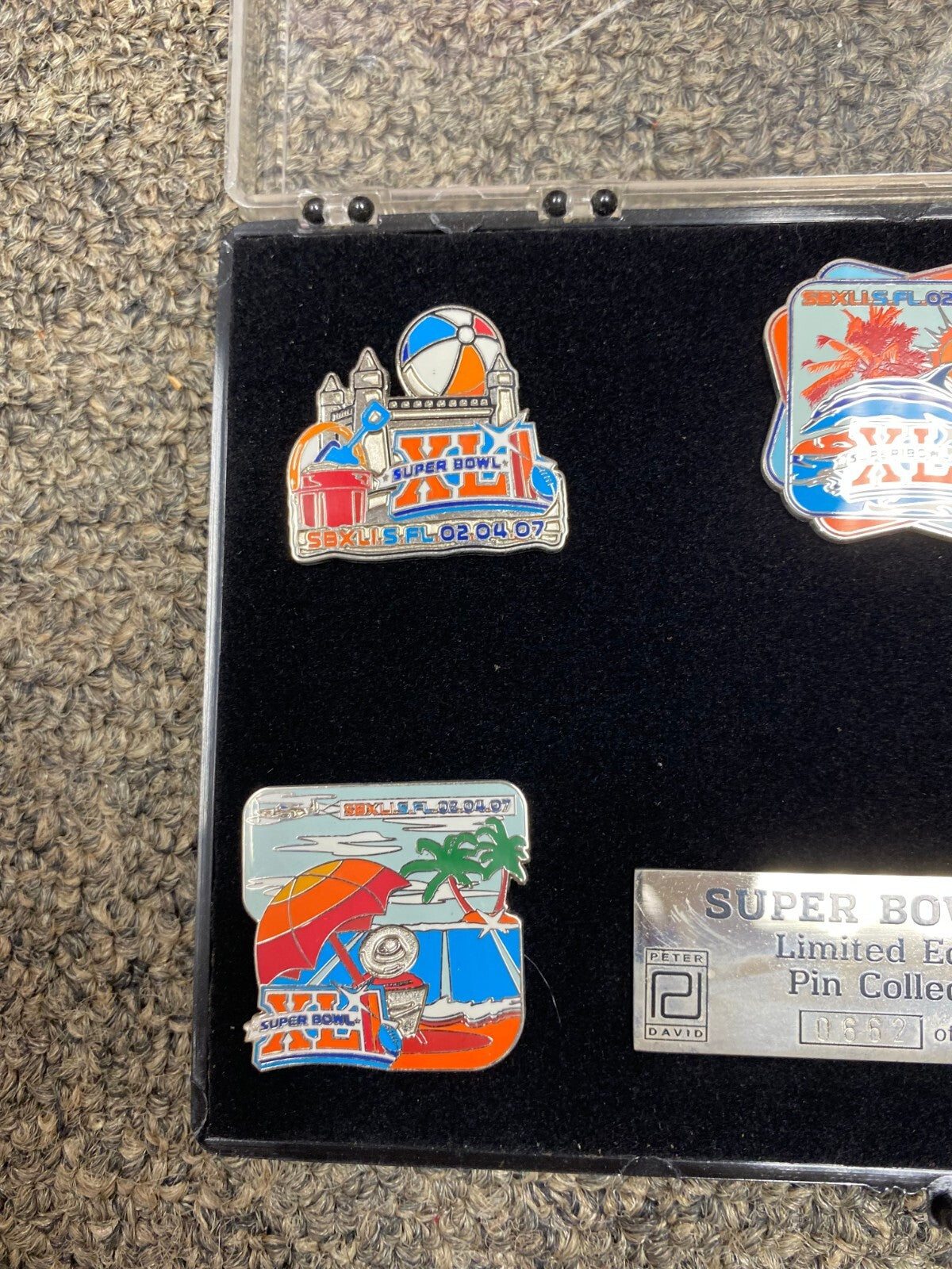6PC PIN SET SUPER BOWL XLI FOOTBALL PIN COLLECTION W/CASE