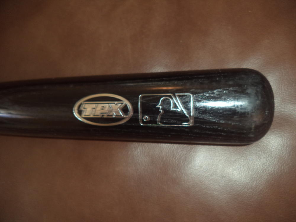 ALEX ARIAS SAN DIEGO PADRES SIGNED LOUISVILLE SLUGGER GAME USED BAT W/COA