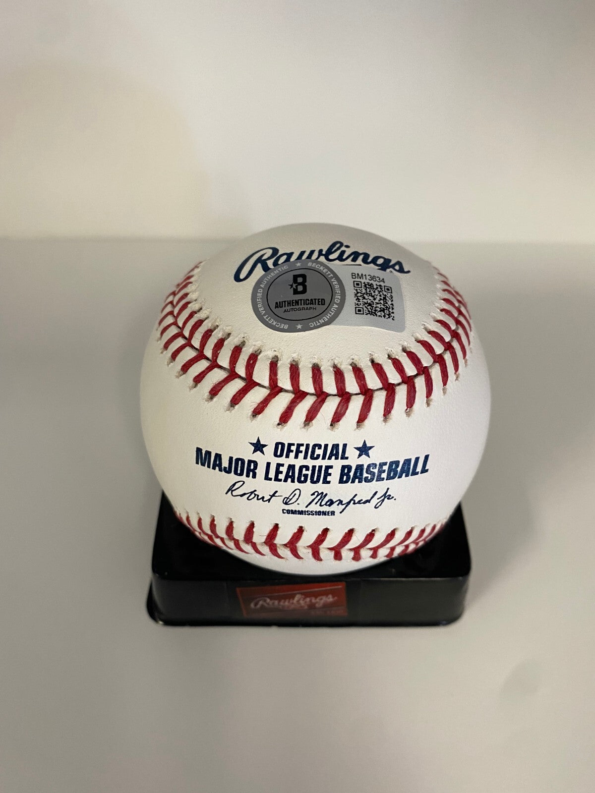 ROBERT HASSELL WASHINGTON NATIONALS SIGNED AUTOGRAPHED M.L. BASEBALL BECKETT *