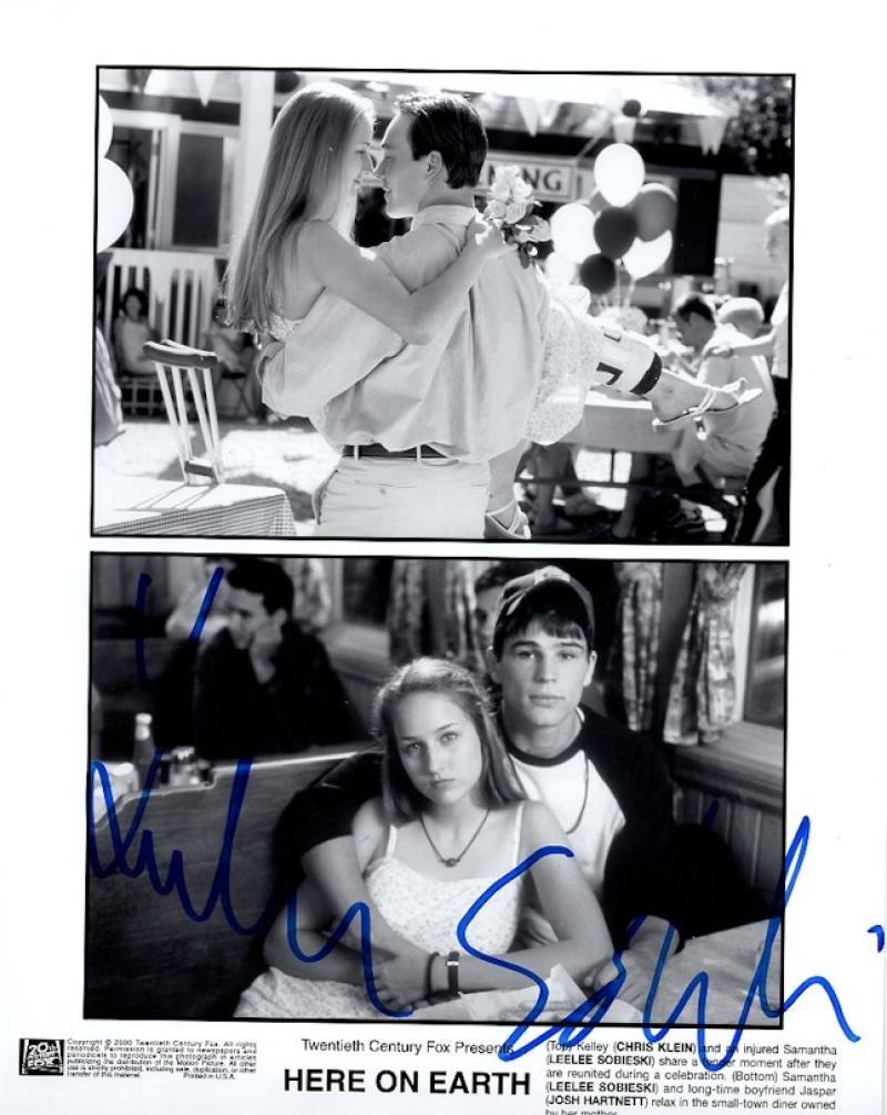 LEELEE SOBIESKI HERE ON EARTH RARE SIGNED AUTOGRAPHED 8X10 PHOTO W/COA 