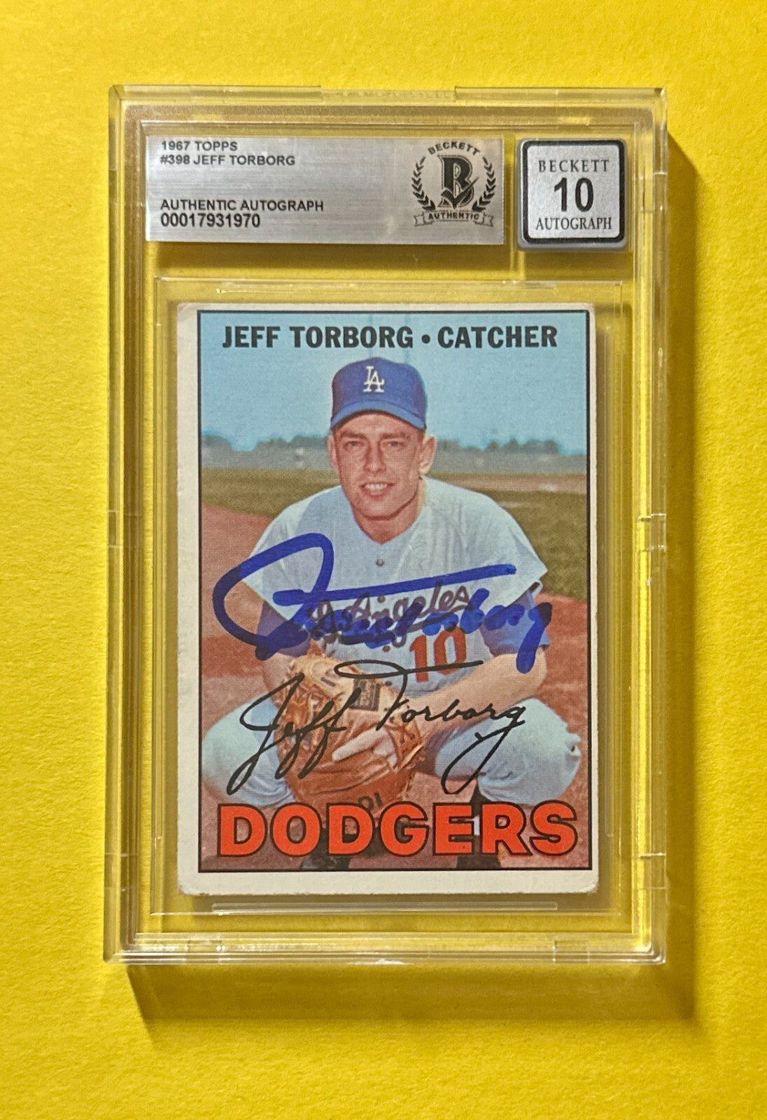 1967 TOPPS JEFF TORBORG #398 SIGNED AUTOGRAPHED CARD BECKETT AUTH 10 DODGERS