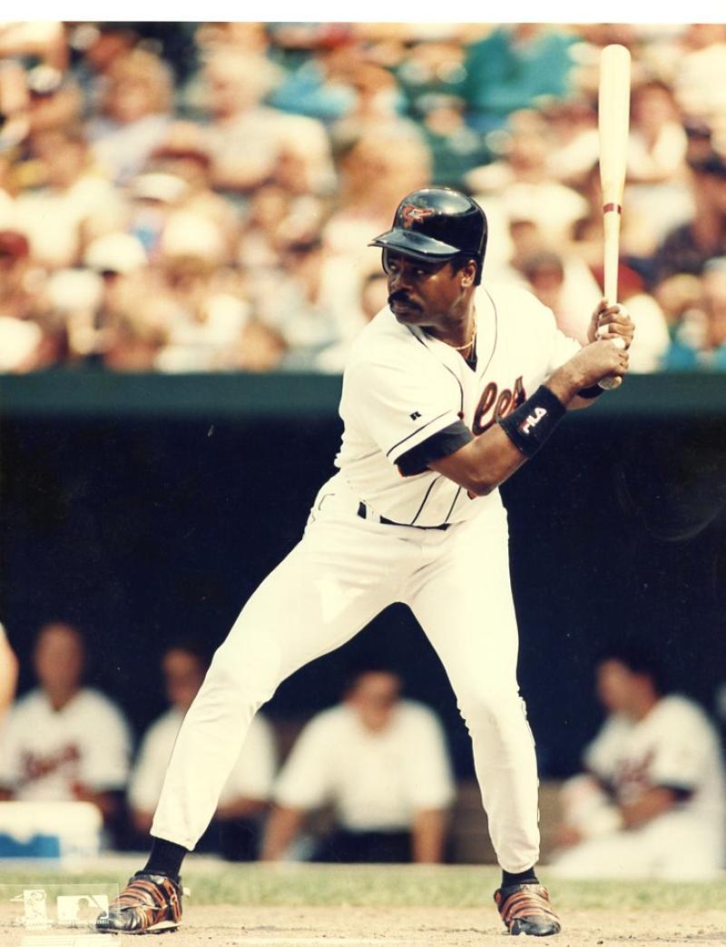 EDDIE MURRAY BALTIMORE ORIOLES UNSIGNED 8X10 PHOTO  