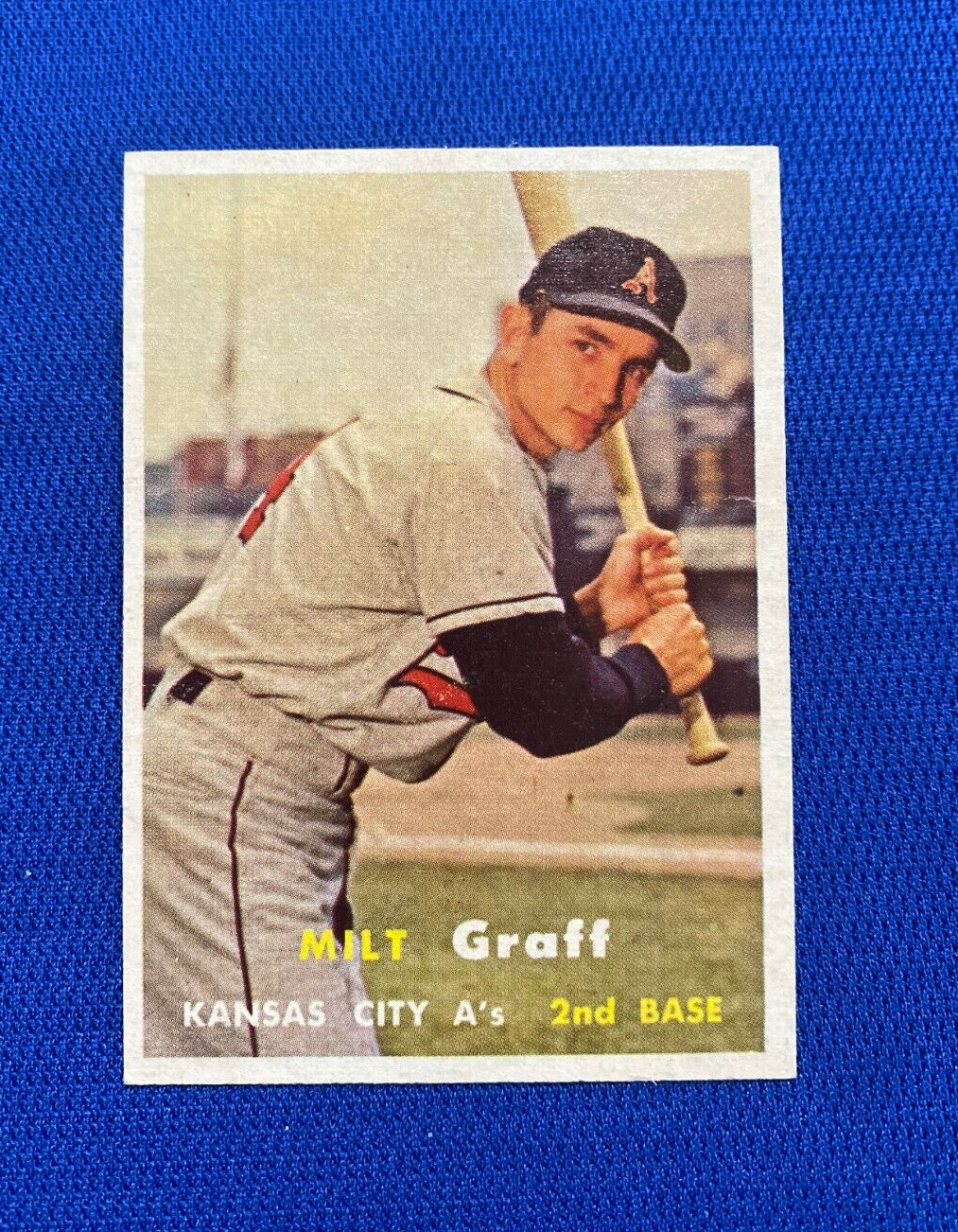 1957 TOPPS MILT GRAFF KANSAS CITY A'S #369 CARD VINTAGE SET-BREAK