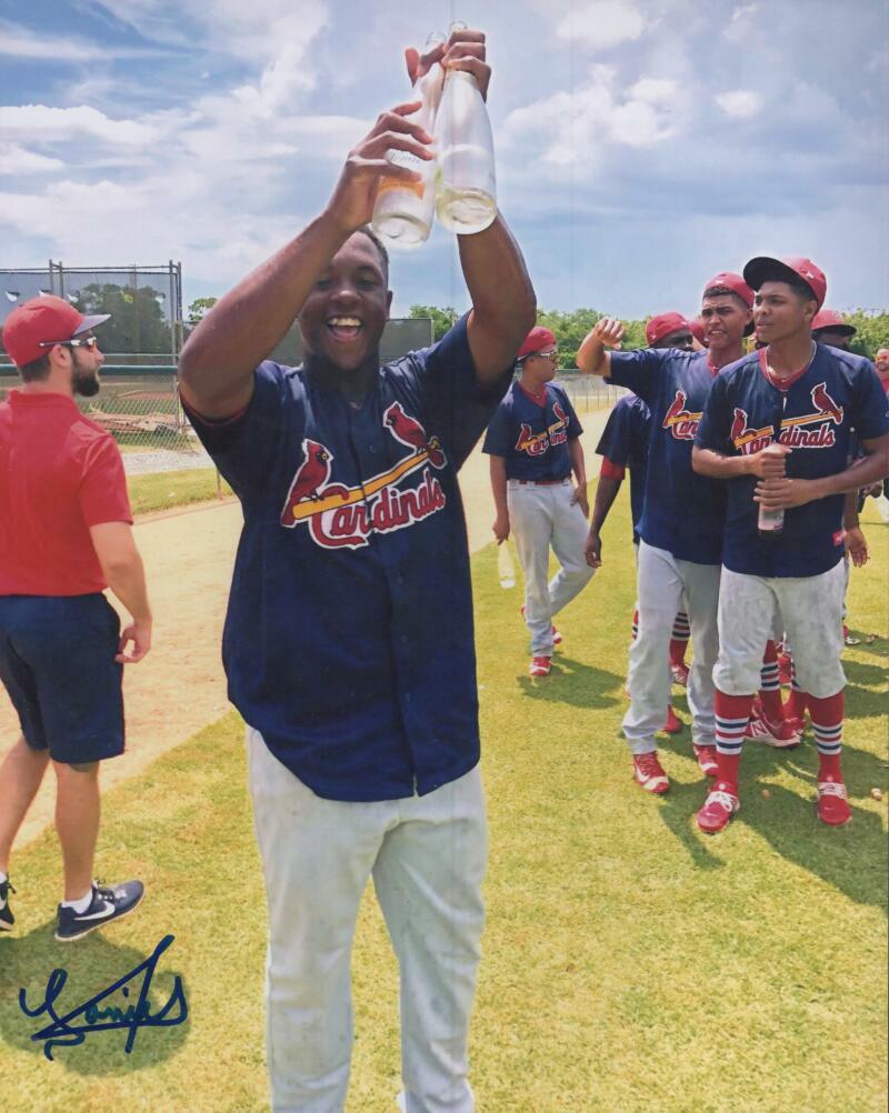 MALCOM NUNEZ    ST. LOUIS CARDINALS SIGNED AUTOGRAPHED 8X10 PHOTO W/ COA