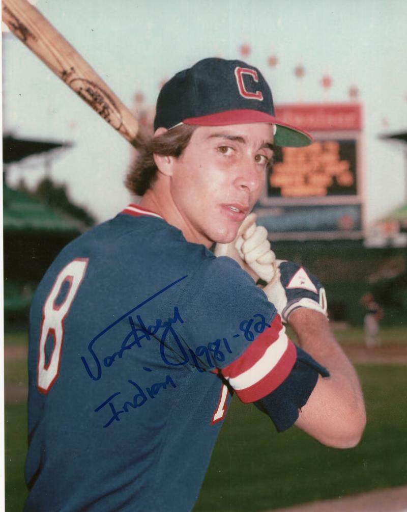 VON HAYES INDIANS 1981-82 SIGNED AUTOGRAPHED 8X10 PHOTO W/ COA