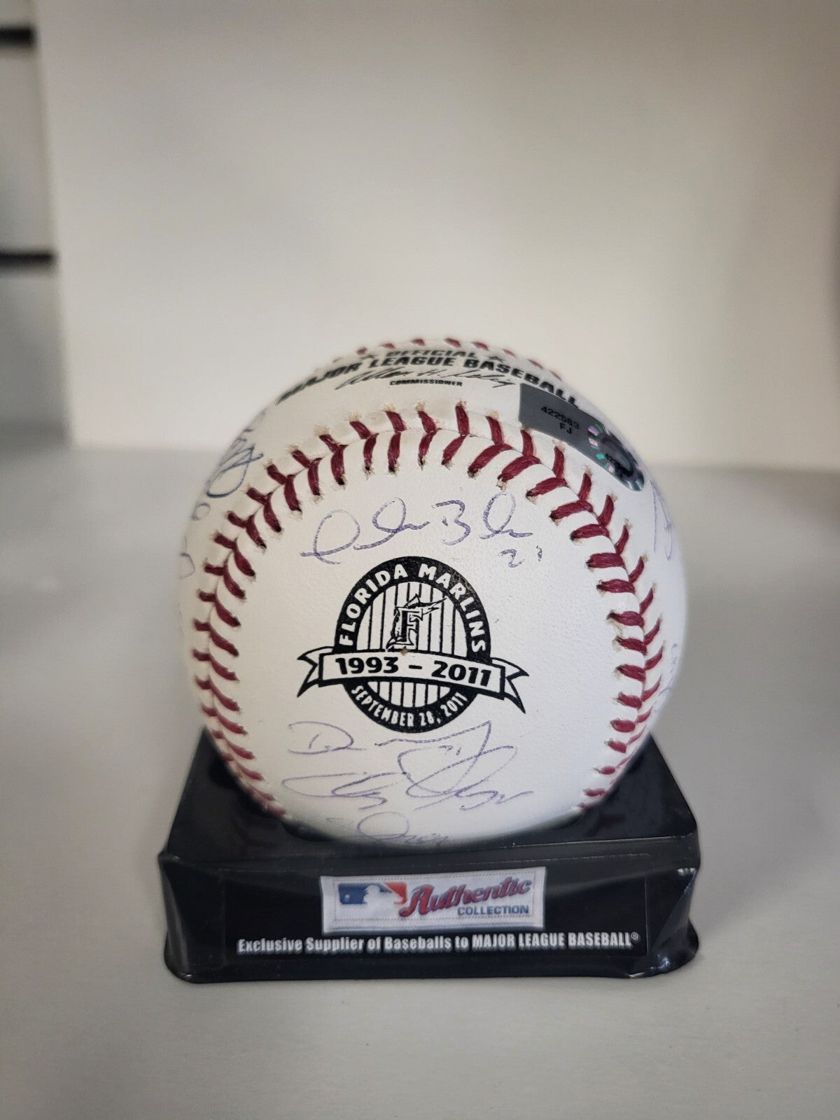 GIANCARLO STANTON YANKEES SIGNED AUTOGRAPHED MARLINS TEAM SIGNED BALL MLB AUTH