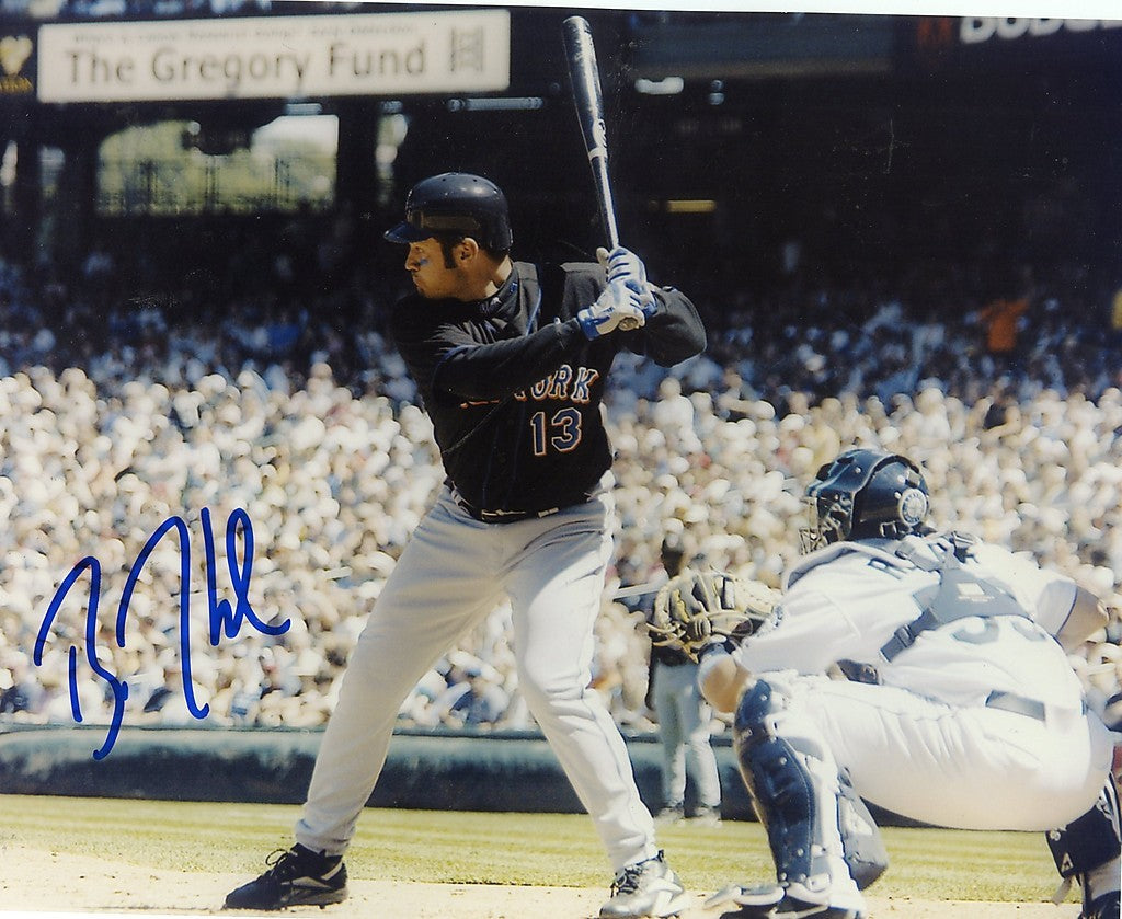 BRIAN  DAUBACH  NEW   YORK  METS    SIGNED  8X10  PHOTO