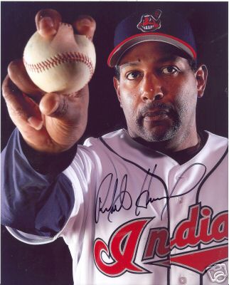 ROBERTO HERNANDEZ CLEVELAND INDIANS SIGNED 8X10 PHOTO