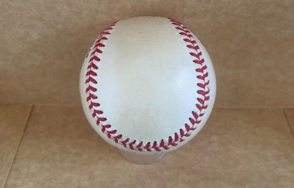 TONY PEREZ REDS/PHILLIES SIGNED VINTAGE N.L BASEBALL BECKETT AUTH