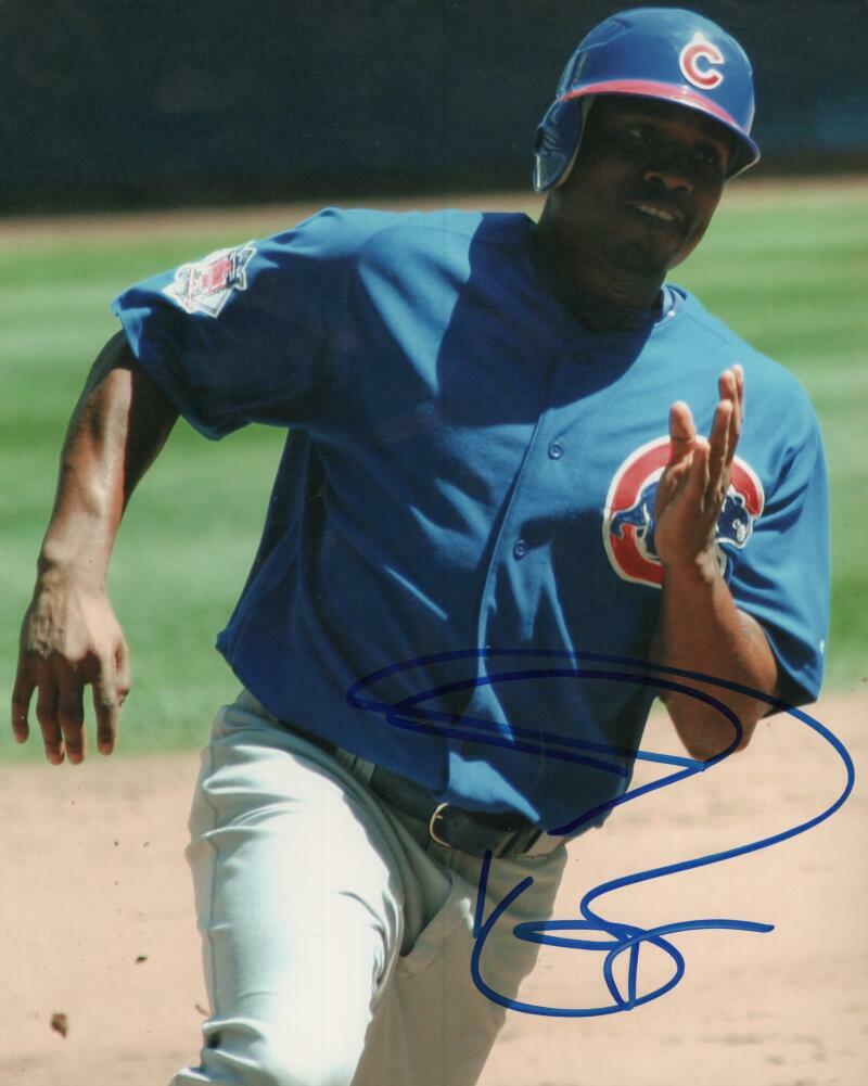 JACQUE JONES CHICAGO CUBS ACTION SIGNED AUTOGRAPHED 8X10 PHOTO W/ COA