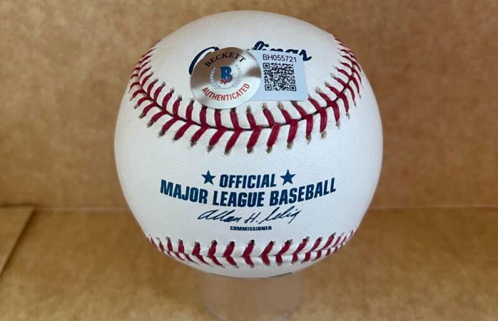 CARL PAVANO EXPOS/MARLINS SIGNED ON M.L. EXPOS BASEBALL  BECKETT AUTH