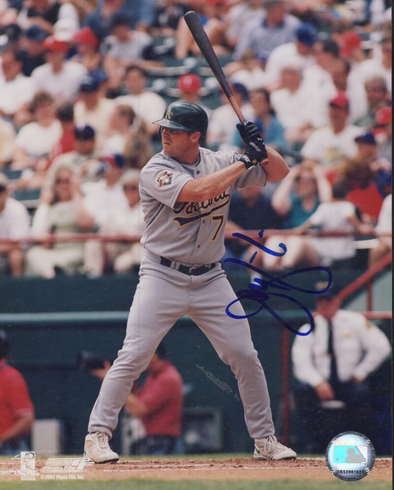 JEREMEY GIAMBI OAKLAND A'S SIGNED AUTOGRAPHED 8X10 PHOTO W/ COA