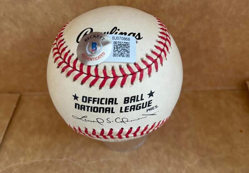 LUIS APARICIO SIGNED AUTOGRAPHED A.L. BASEBALL BECKETT AUTH