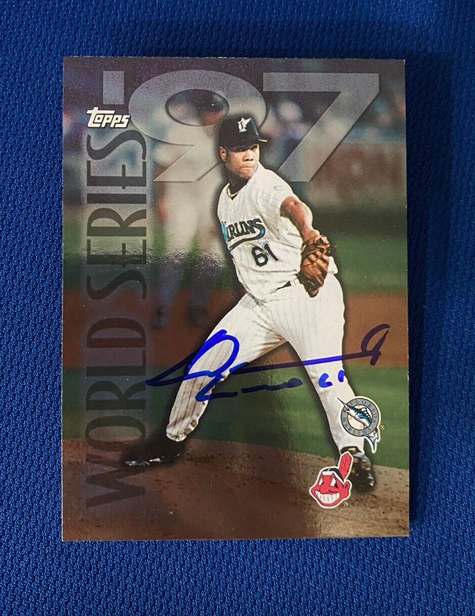 1997 TOPPS WORLD SERIES LIVAN HERNANDEZ FL MARLINS AUTO SIGNED CARD #281 COA **
