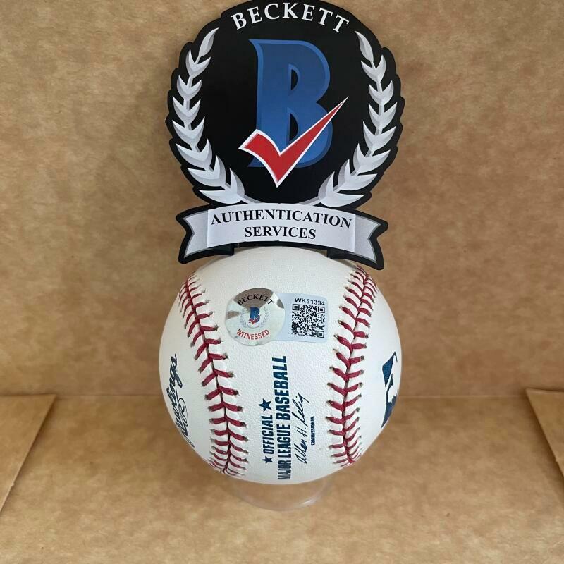 DON MATTINGLY 9X GG SIGNED AUTOGRAPHED GOLD GLOVE BASEBALL BECKETT WITNESS 