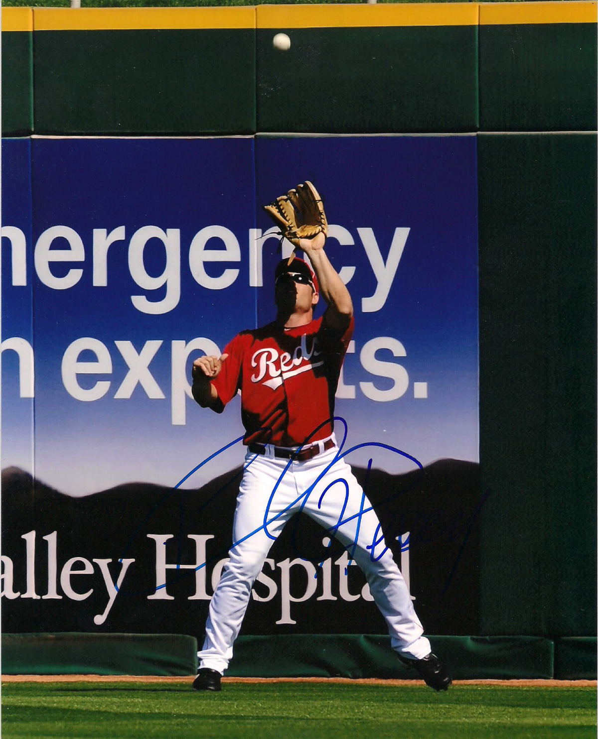 CHRIS HEISEY CINCINNATI REDS SIGNED 8X10 PHOTO W/COA