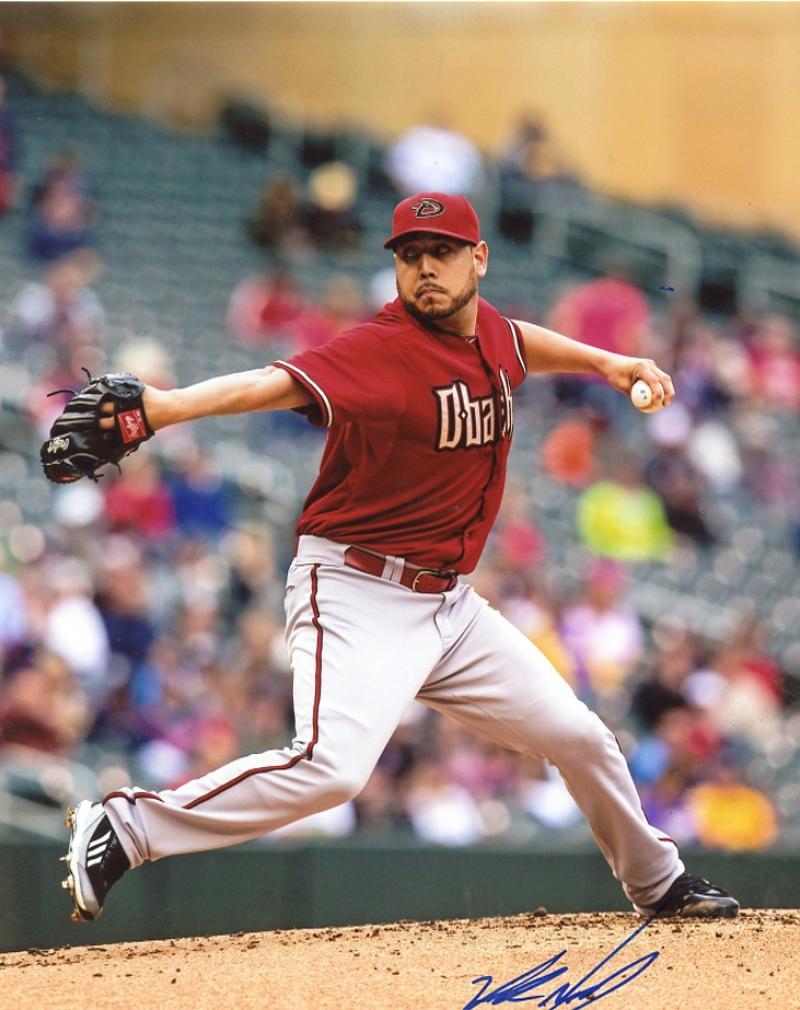 VIDAL NUNO PITCHING  ARIZONA DIAMONDBACKS SIGNED 8X10 PHOTO