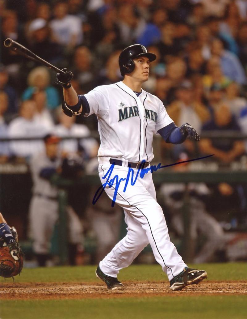 LOGAN MORRISON SEATTLE MARINERS ACTION SIGNED 8X10 PHOTO W/COA