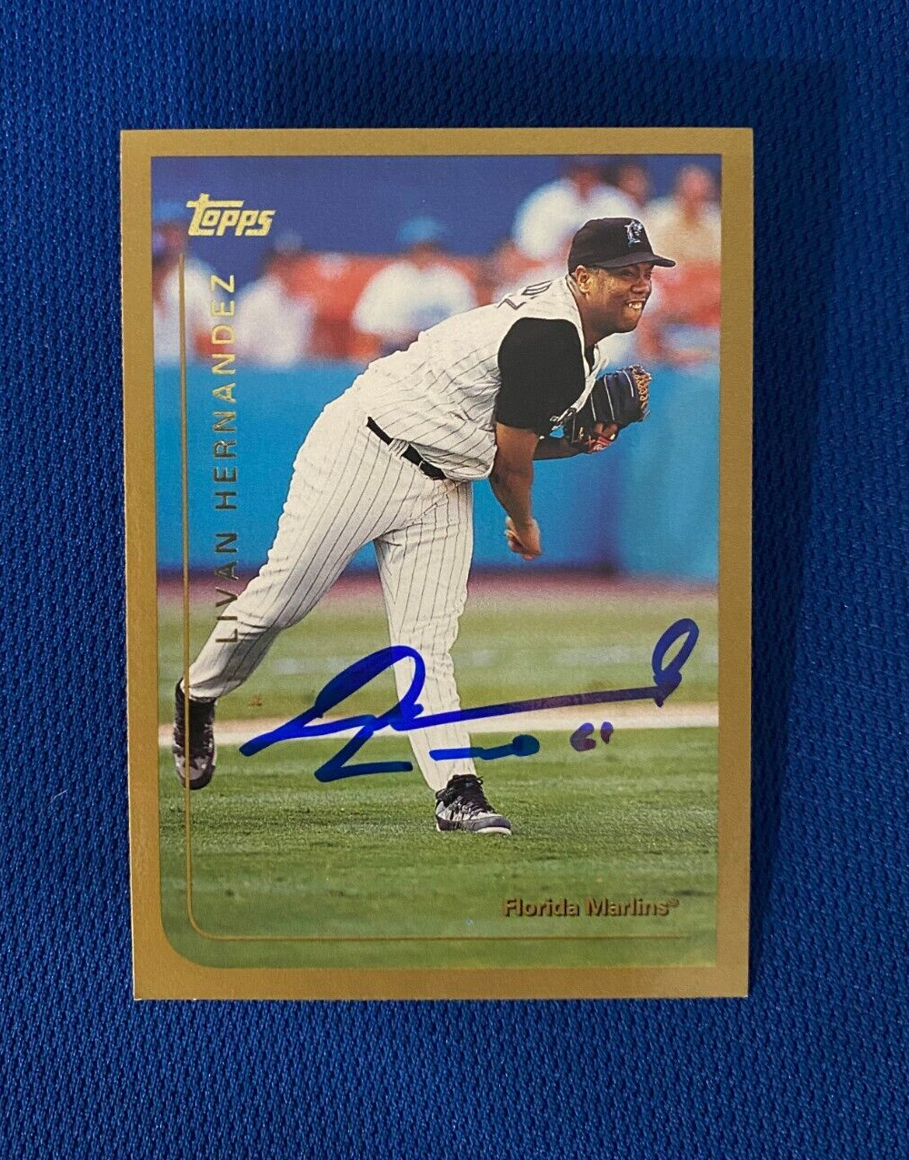 1998 TOPPS LIVAN HERNANDEZ FL MARLINS AUTOGRAPHED SIGNED CARD #149 W/COA