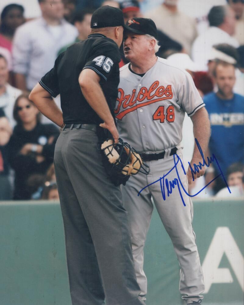 DANNY CLYBURN  BALTIMORE  ORIOLES  SIGNED AUTOGRAPHED 8X10 PHOTO W/ COA