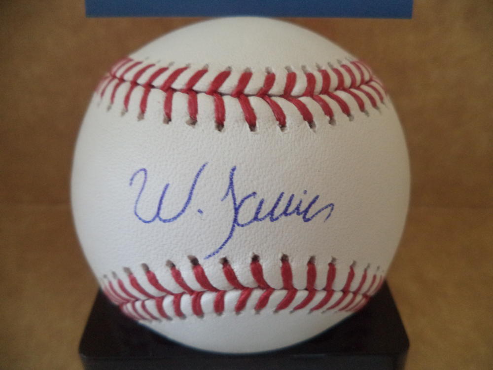 WANDER JAVIER MINNESOTA TWINS ROOKIE YEAR SIGNED M.L. BASEBALL BECKETT R07636