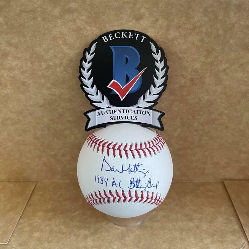 DON MATTINGLY 1984 AL BATTING CHAMP SIGNED AUTO  M.L. BASEBALL BECKETT WITNESS 